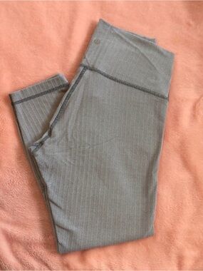 Lululemon Herringbone Jacquard Crop Capri Leggings Gray Black Size 8